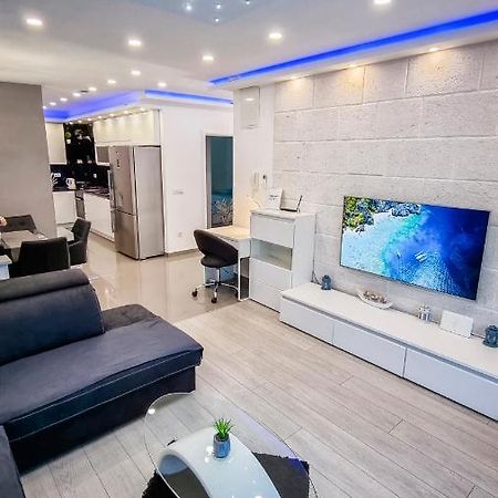 Deluxe Apartment F & M Тучепи Екстер'єр фото